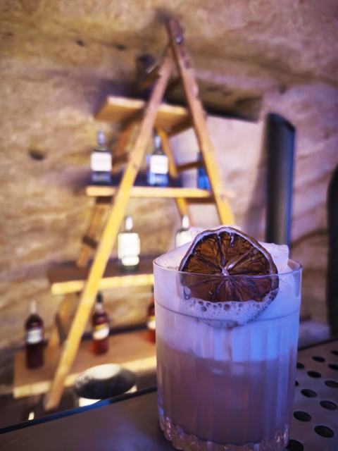 Barman e cocktail